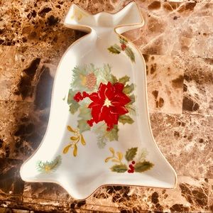 Beautiful Christmas Mikasa Candy Dish